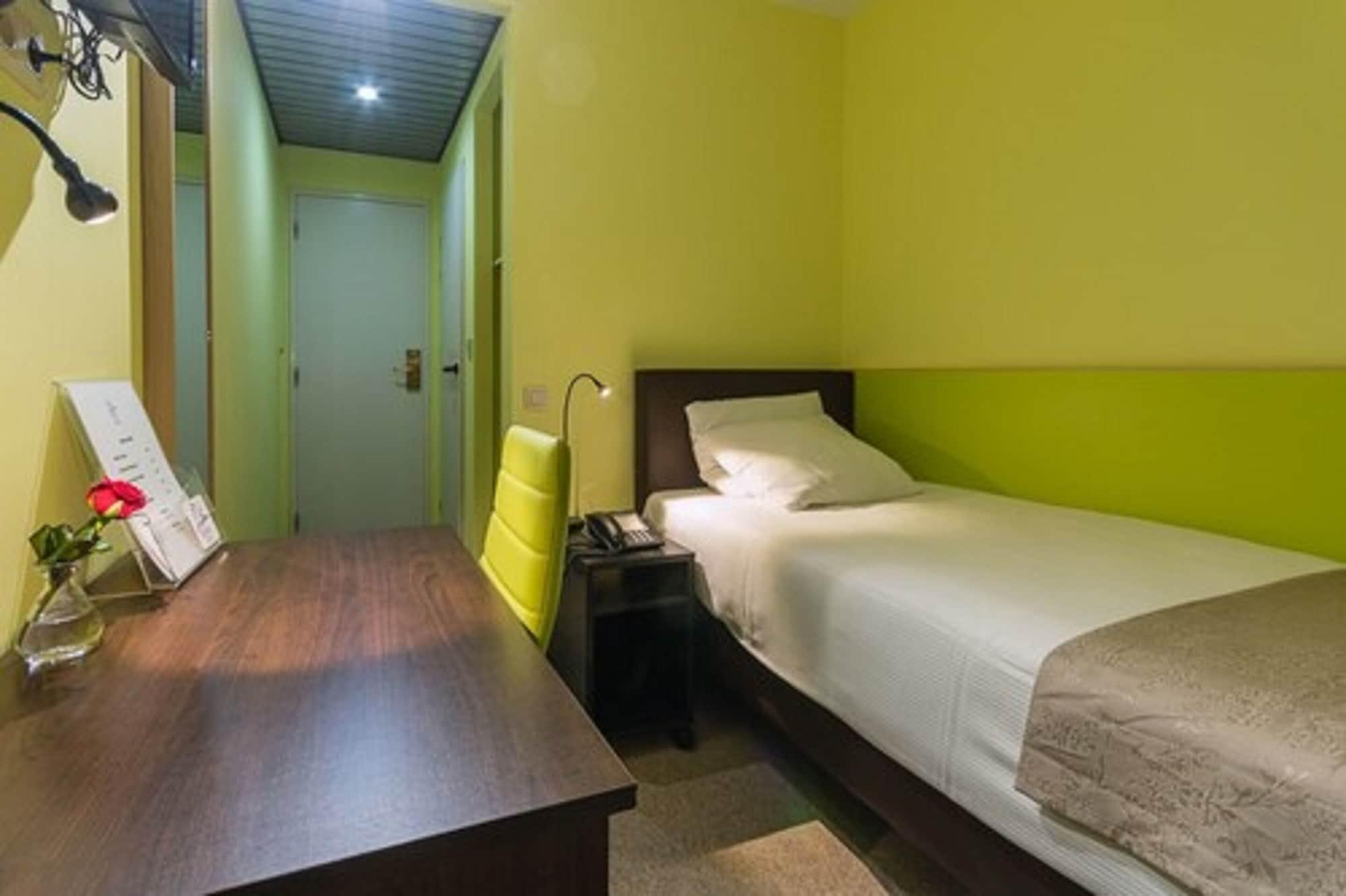 Slina Hotel Brussels Sint-Jans-Molenbeek Exterior photo
